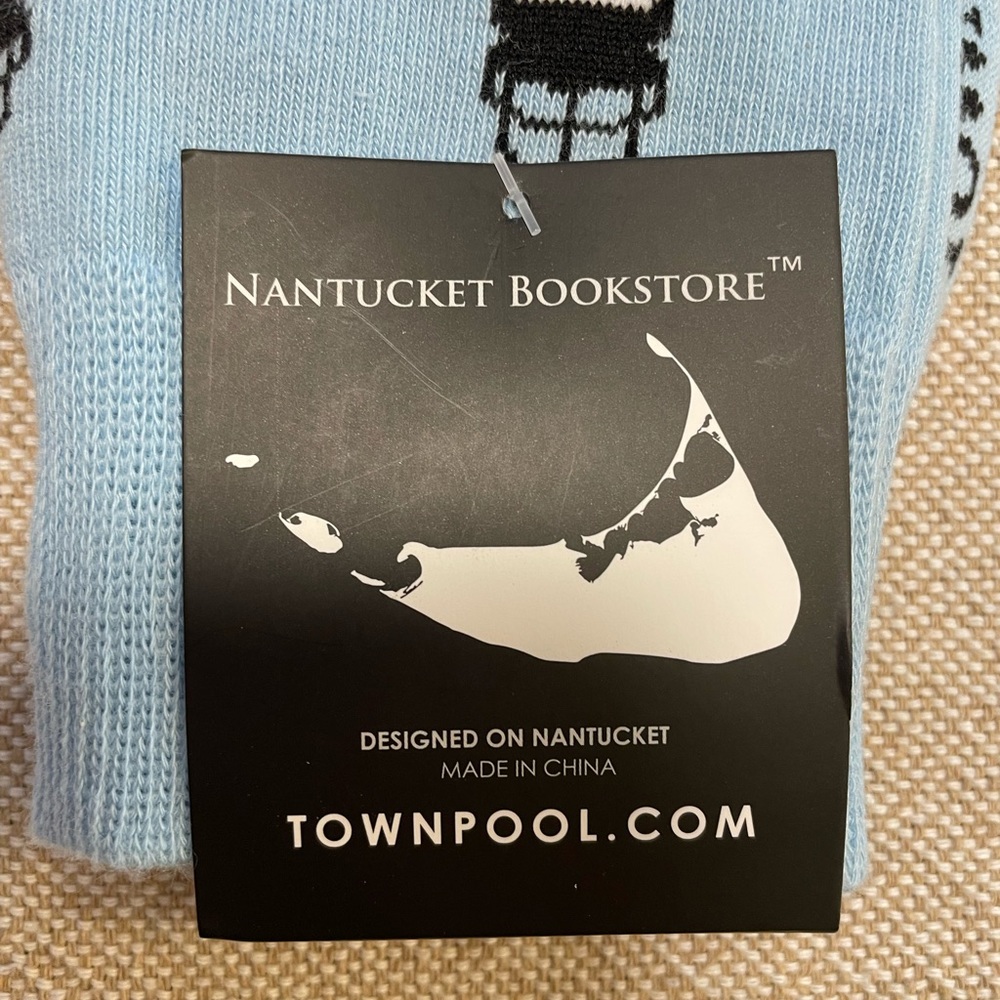 Nantucket Bookstore Townpool Unisex Socks Lighthouse Be Curious Not Judgemental - Picture 2 of 4